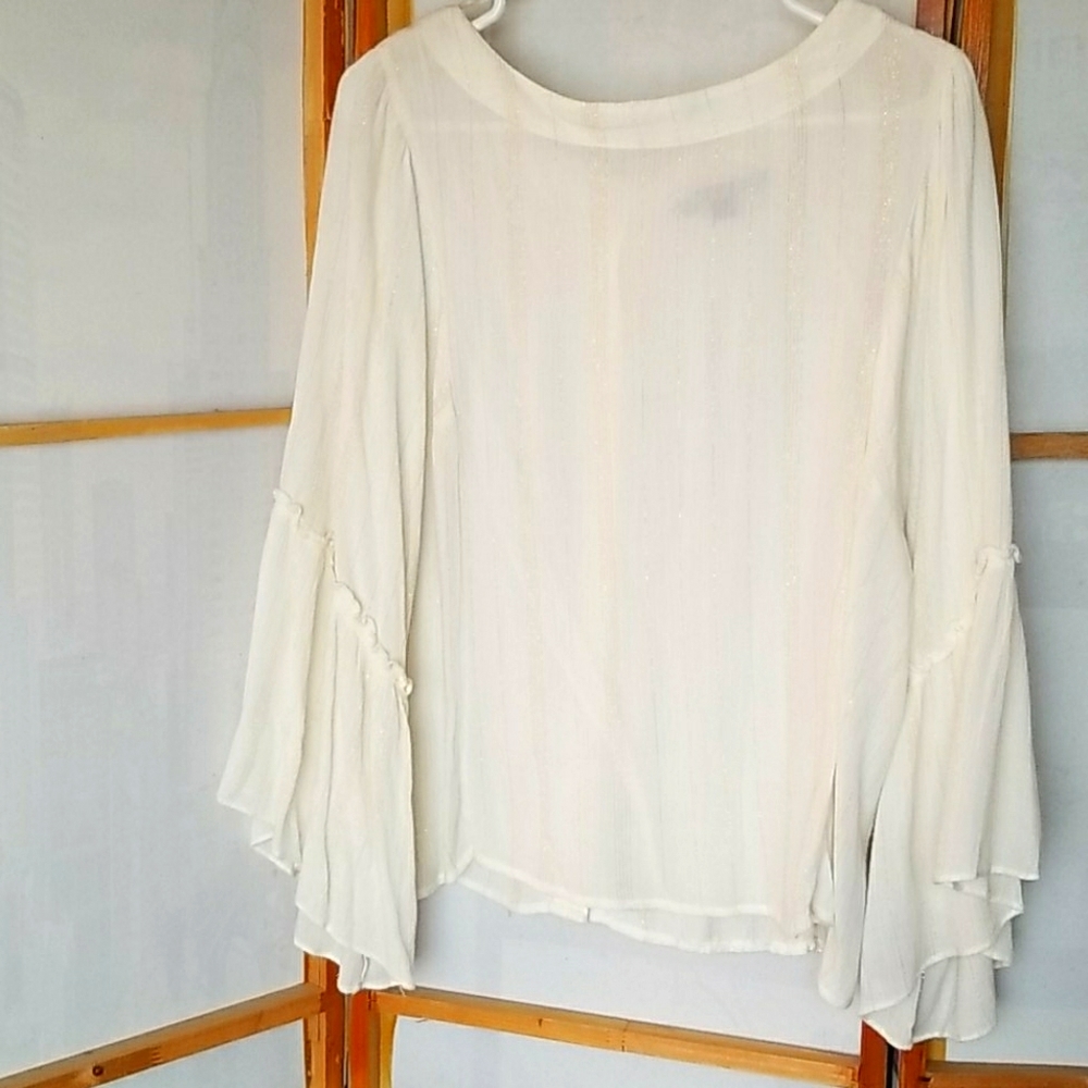 3/$10 Hippie Cream Gold Thread Top Small